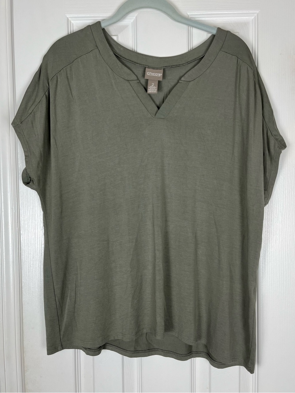 Chico’s Split Neck Jersey Stretch Knit Silky Flowy Top Short Sleeve Sage Olive
